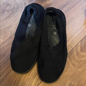 Arcopedico Black Knit Slip-On Flats